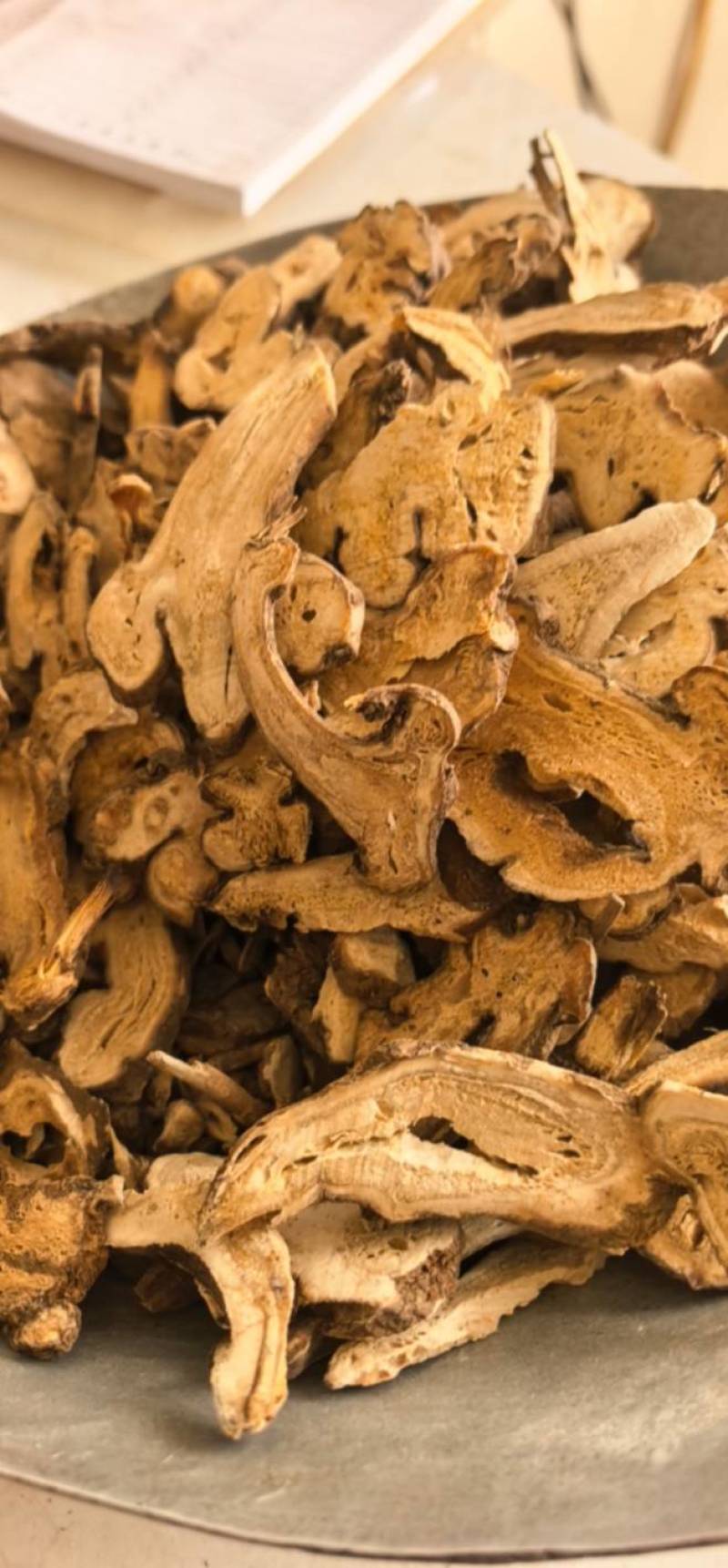 白术两年白术蜂窝白术浙白术片行均匀白术片聚源