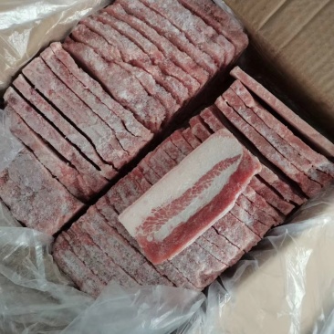把子肉。20斤装95-100片。肥瘦比例好。