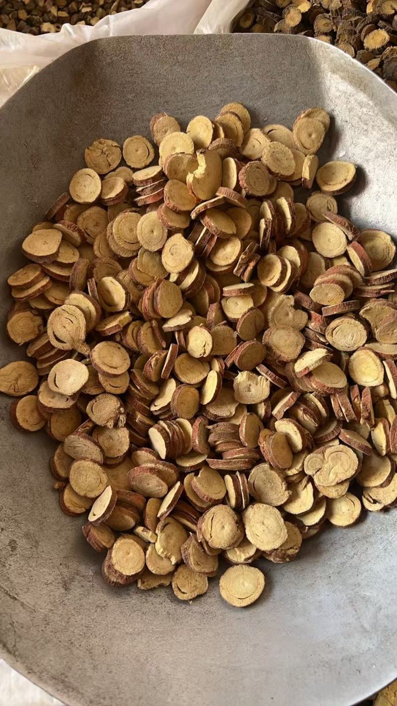 新疆红皮甘草沙漠生野圆片西草乌拉尔甜草根苗新货