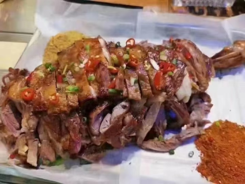 烤羊腿酒店半成品食材解冻后直接烤制或油炸！省去复杂