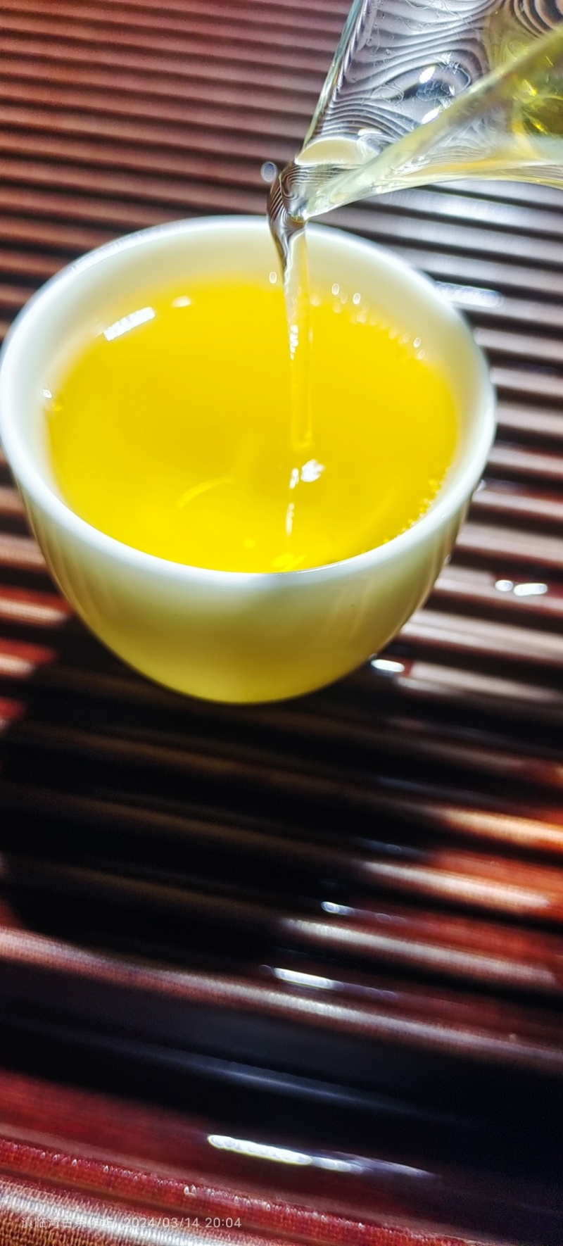 临沧白莺山古树茶茶饼花茶生茶批发口感好可发样品茶农直销