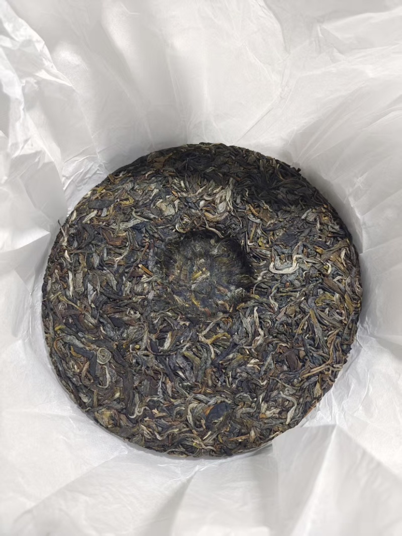 临沧白莺山古树茶茶饼花茶生茶批发口感好可发样品茶农直销