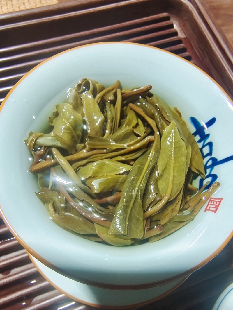 临沧白莺山古树茶茶饼花茶生茶批发口感好可发样品茶农直销
