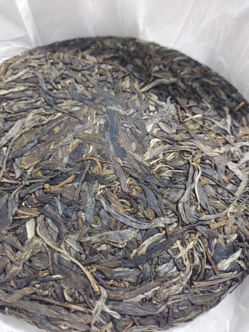 临沧白莺山古树茶茶饼花茶生茶批发口感好可发样品茶农直销