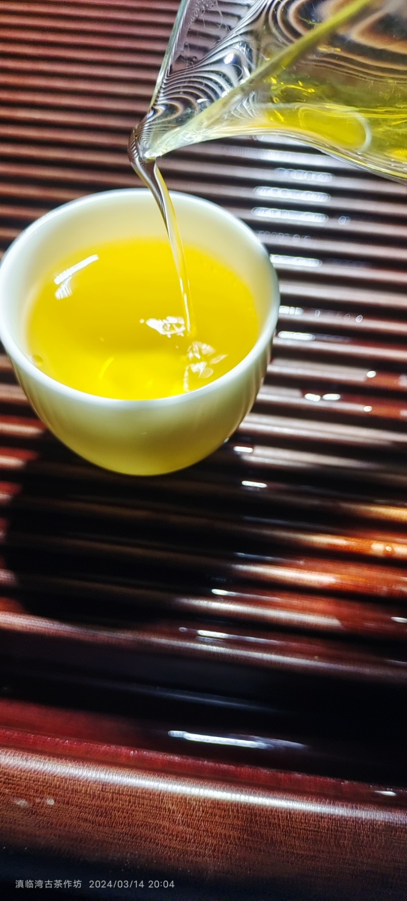 临沧白莺山古树茶茶饼花茶生茶批发口感好可发样品茶农直销