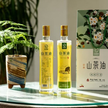 山茶油代加工，贴牌（纯物理冷榨工艺）一级原油，非沁出油