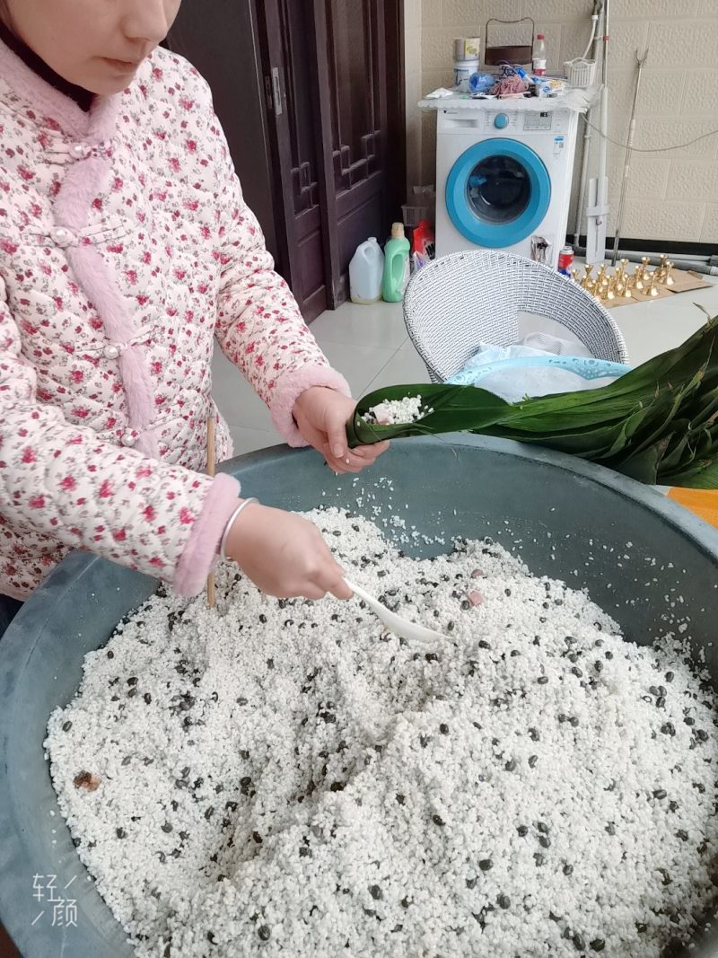 麻红豆腊肉粽