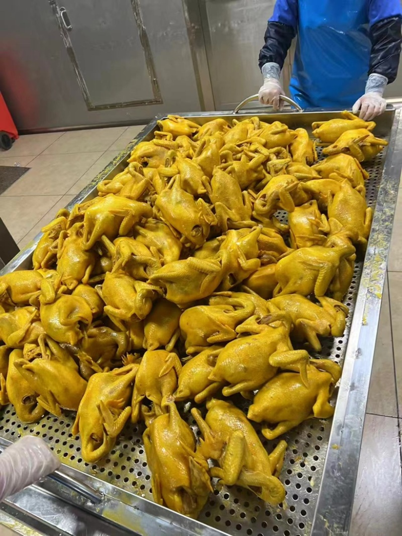 五指毛桃盐焗鸡地摊电商批发盐焗鸡摆摊卤味熟食全熟盐焗鸡