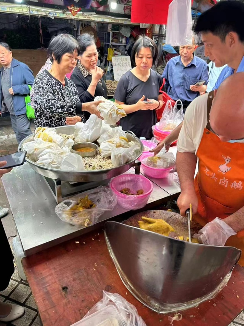 五指毛桃盐焗鸡地摊电商批发盐焗鸡摆摊卤味熟食全熟盐焗鸡