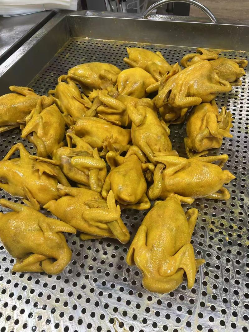 五指毛桃盐焗鸡地摊电商批发盐焗鸡摆摊卤味熟食全熟盐焗鸡