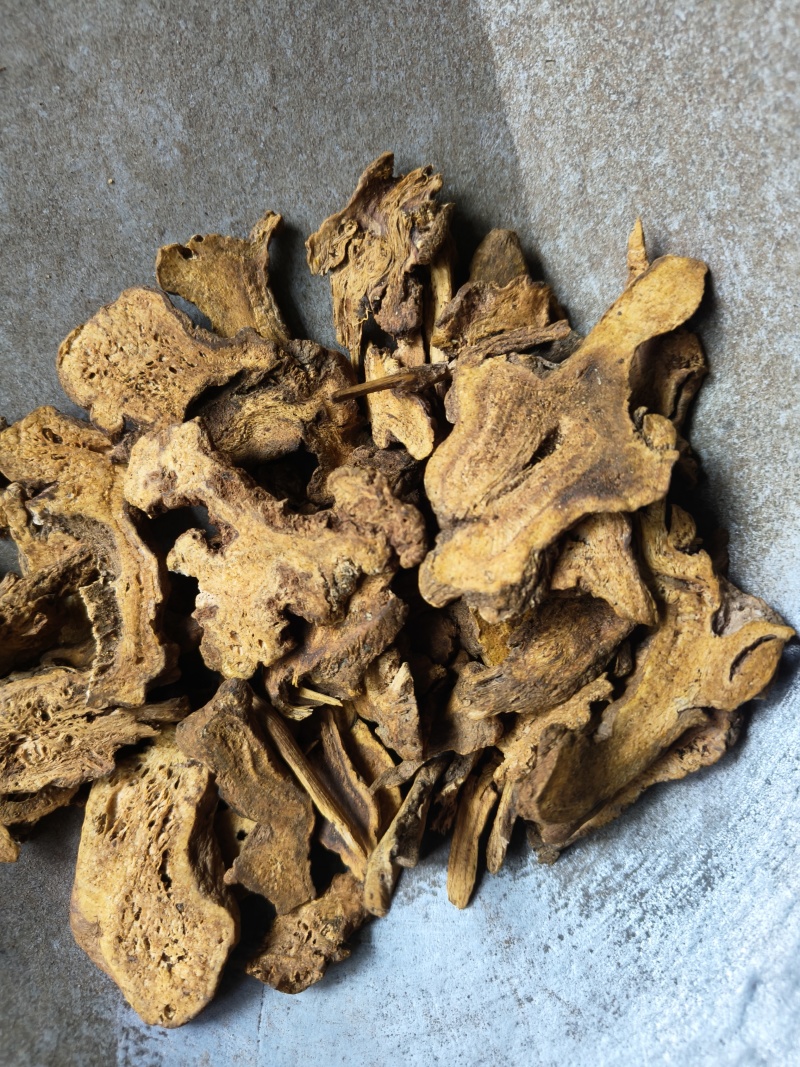 麦麸炒白术糖炒土炒碳等各种规格白术片