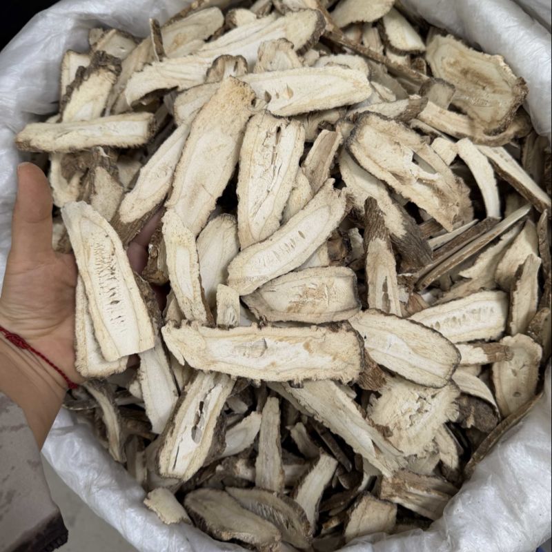 无硫白芷大斜片，过筛片大