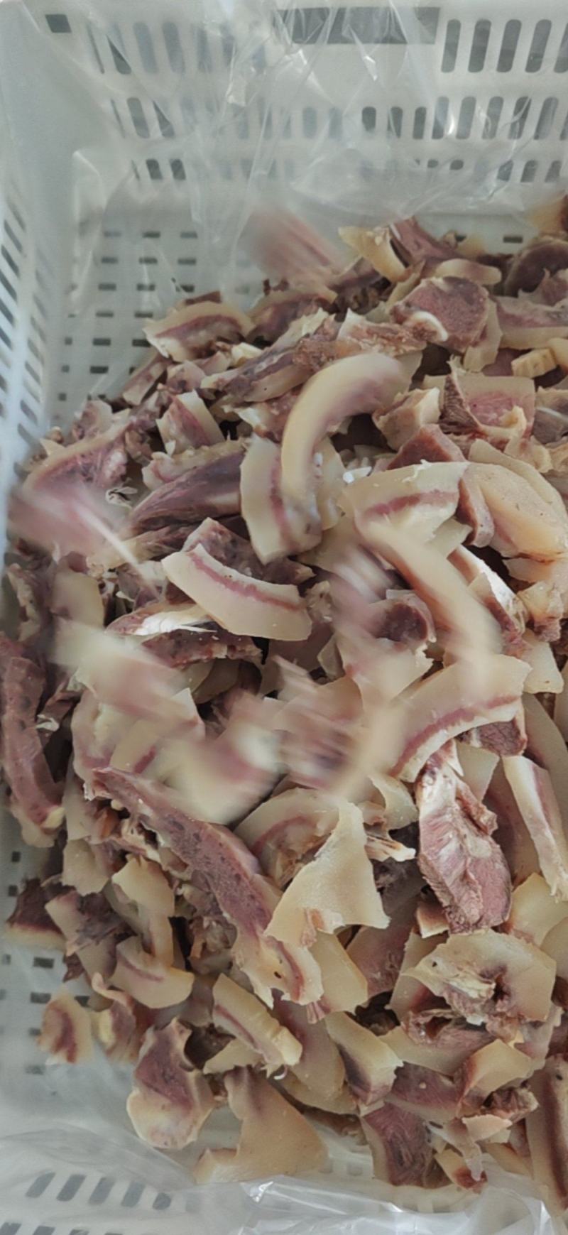 新鲜牛头肉切片