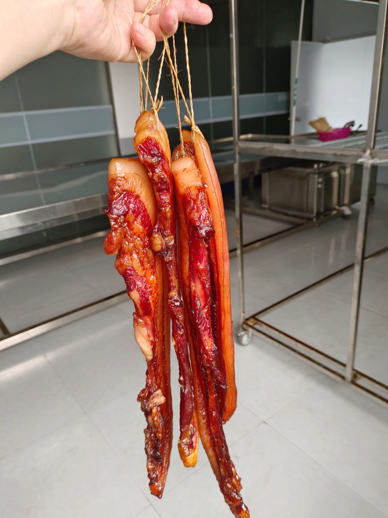 精品腊肠，腊肉货源充足量大从优质量保证一手货源