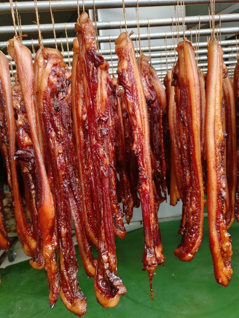 精品腊肠，腊肉货源充足量大从优质量保证一手货源