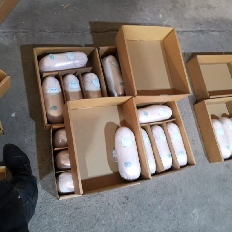 乳猪，厂家直发，大量有货，欢迎各位老板咨询采购