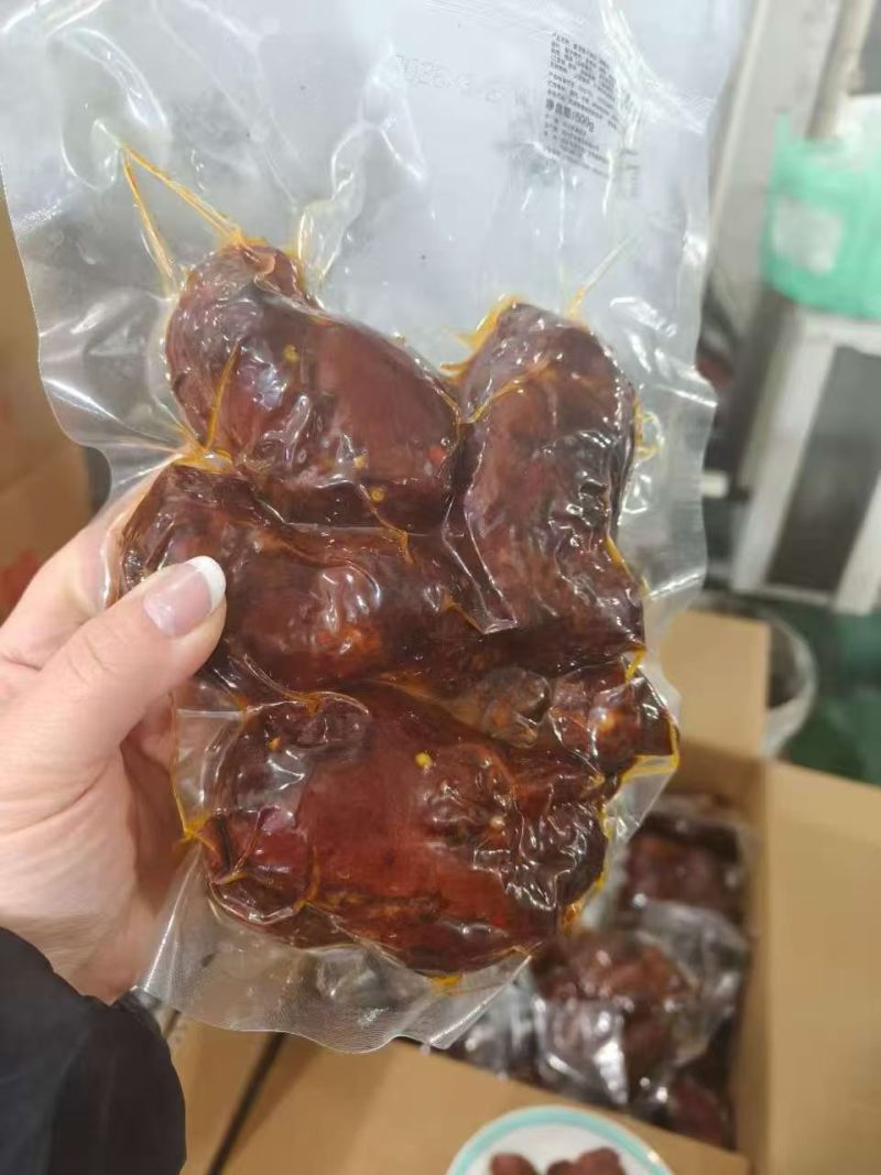 卤味全熟卤味卤猪小腱