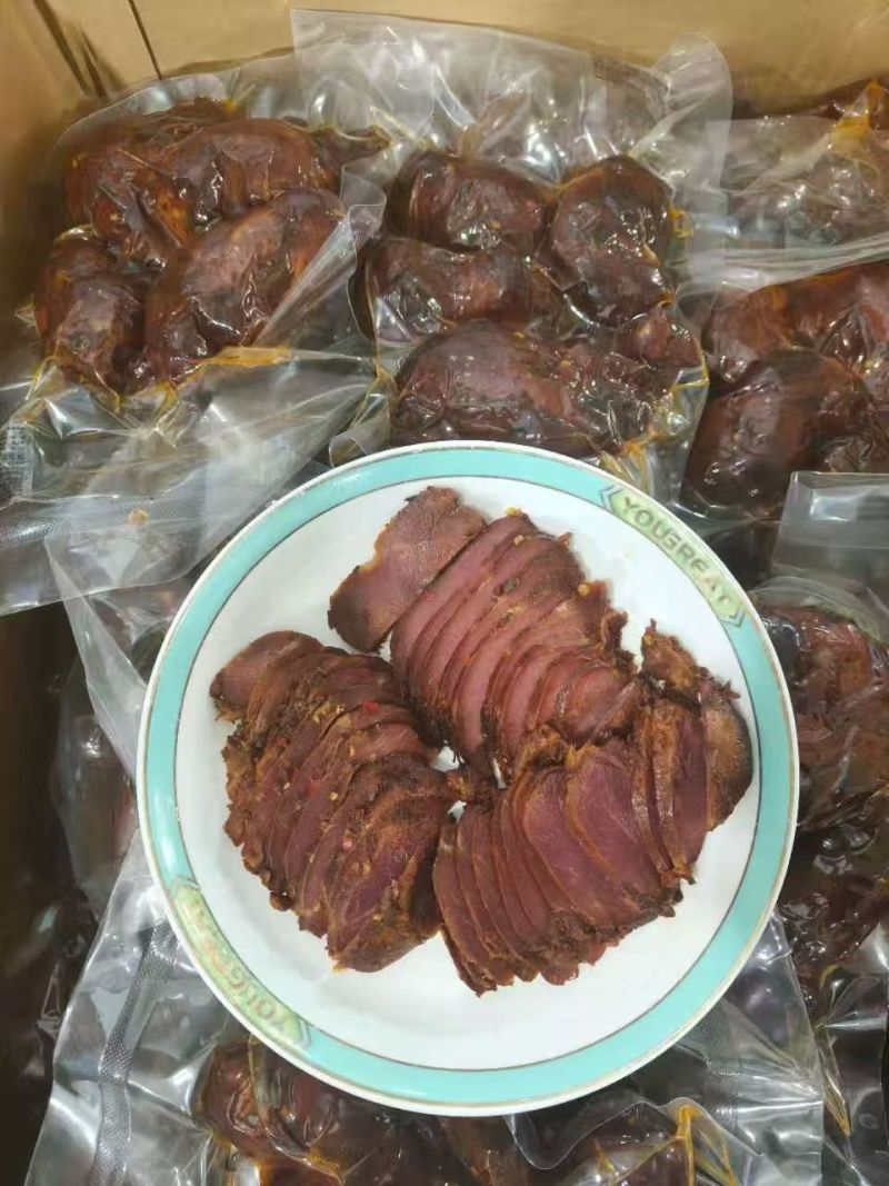 卤味全熟卤味卤猪小腱