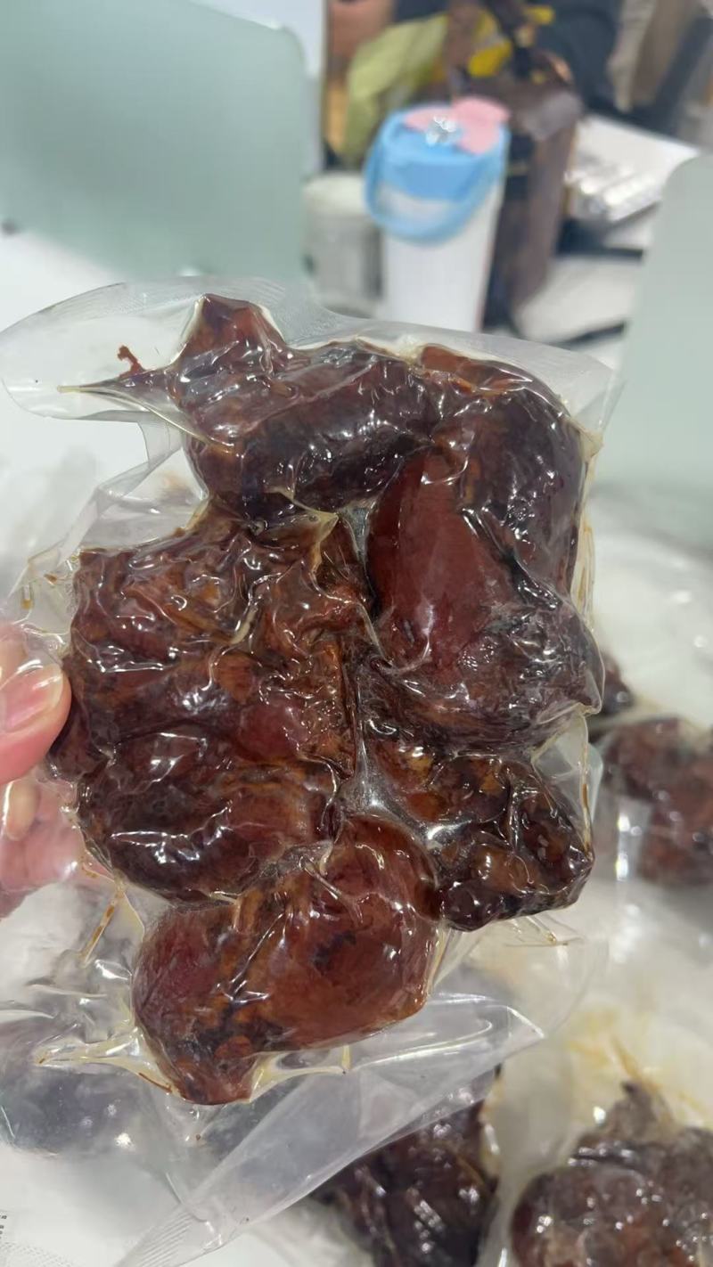 卤味全熟卤味卤猪小腱