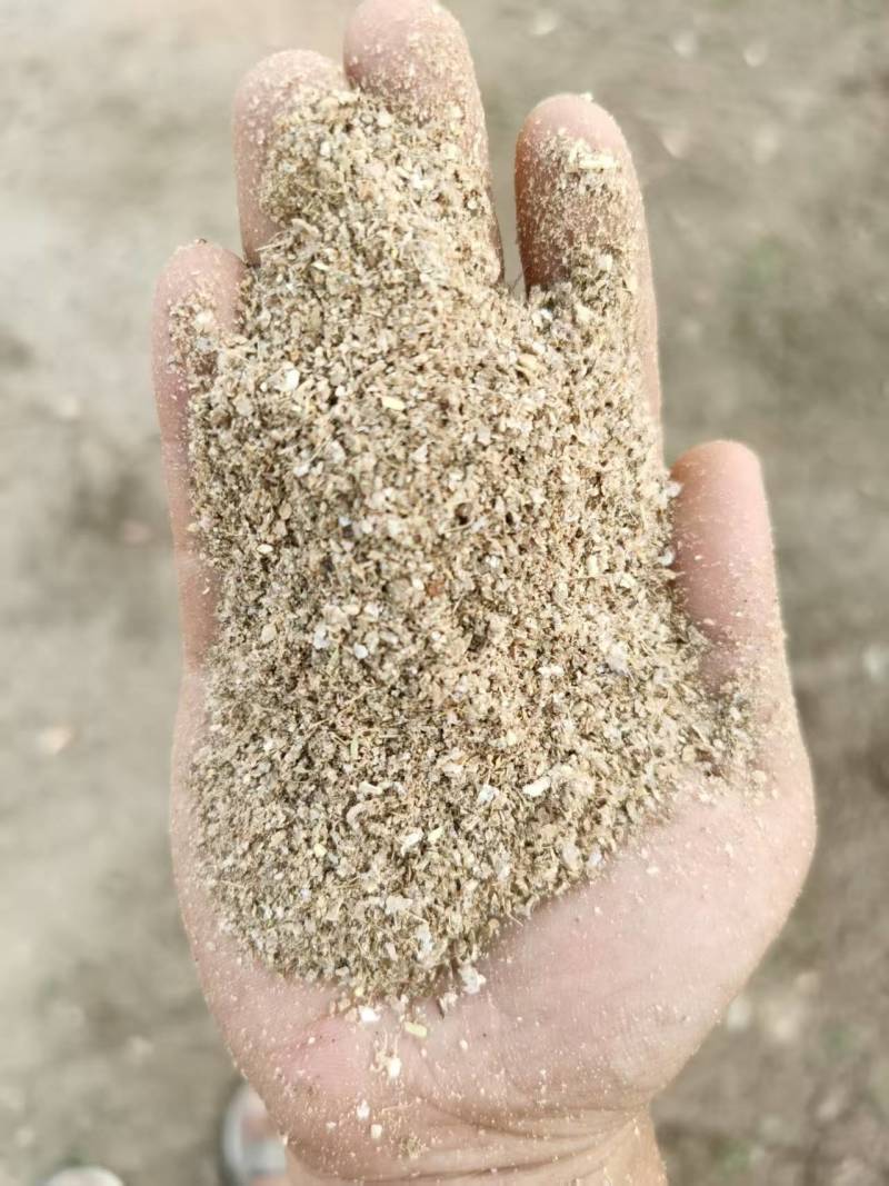 花生壳粉，颜色气味好，水分灰粉低，欢迎咨询