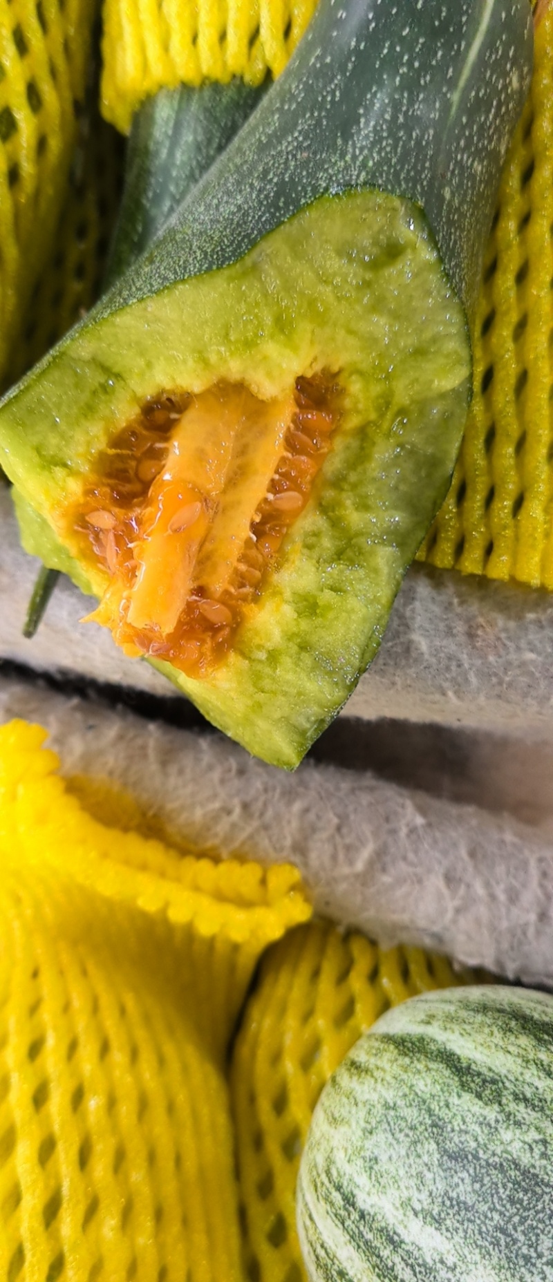 【优选】精品羊角蜜甜瓜种植基地直发口感好品质保障