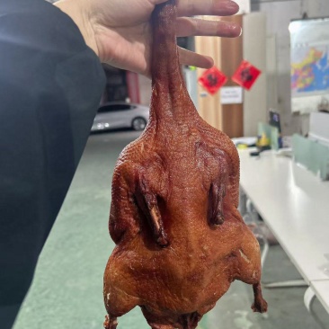 熟食鸭子卤板鸭全熟卤味