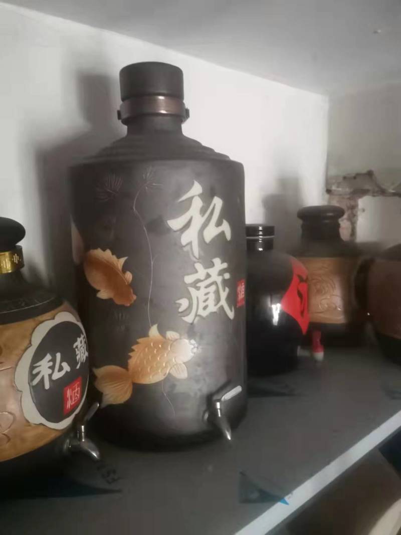 窖藏糯高粱酒60度，窖藏两年以上，高品质纯粮酒口粮酒