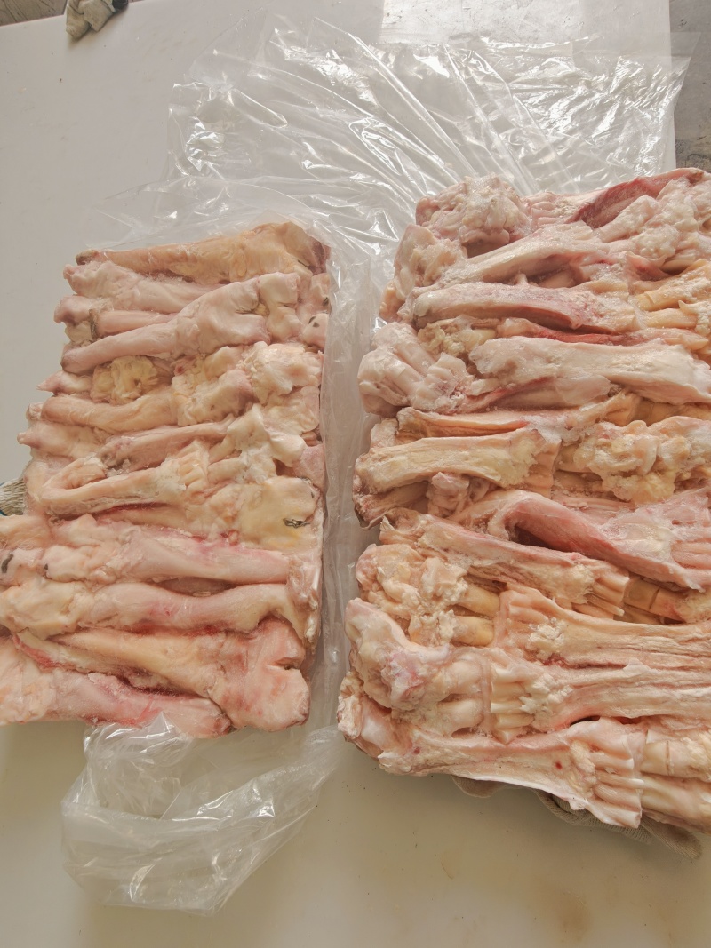 国产纯干牛蹄筋带分层，样品10公斤起发，均为新鲜公牛蹄刮