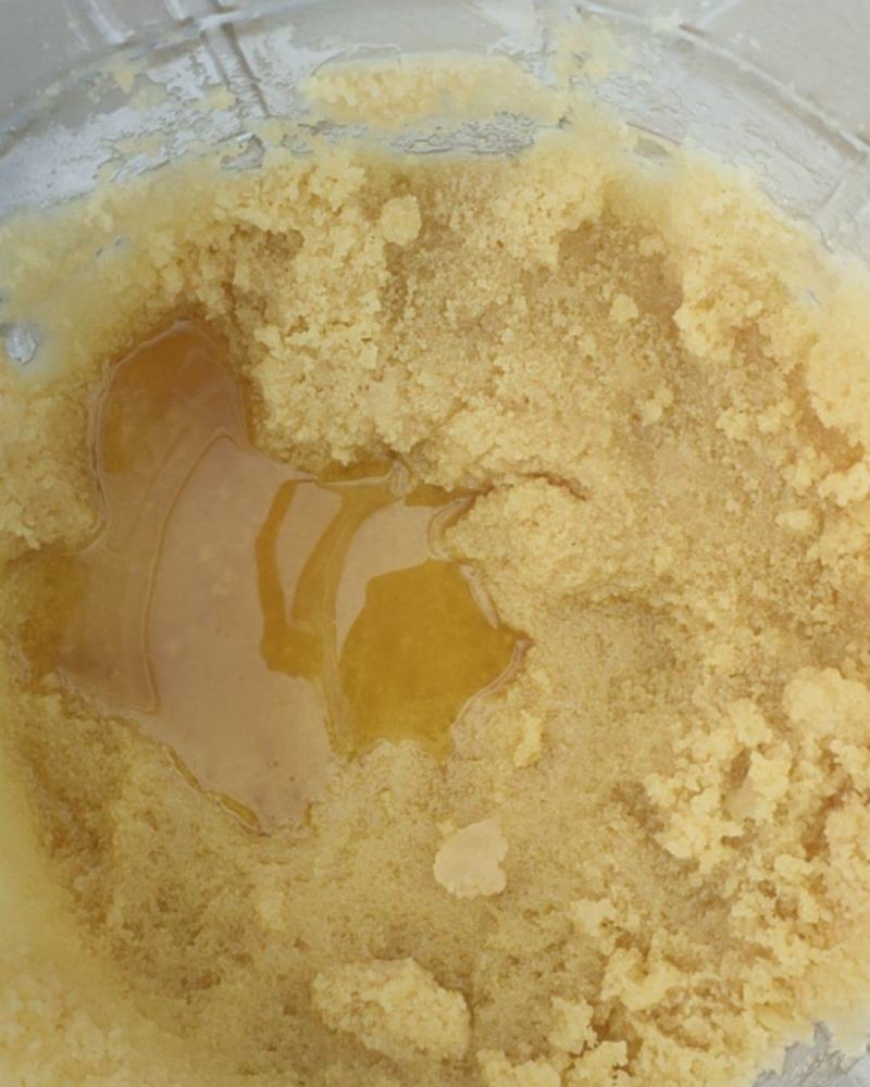 贵州深山中蜂蜜