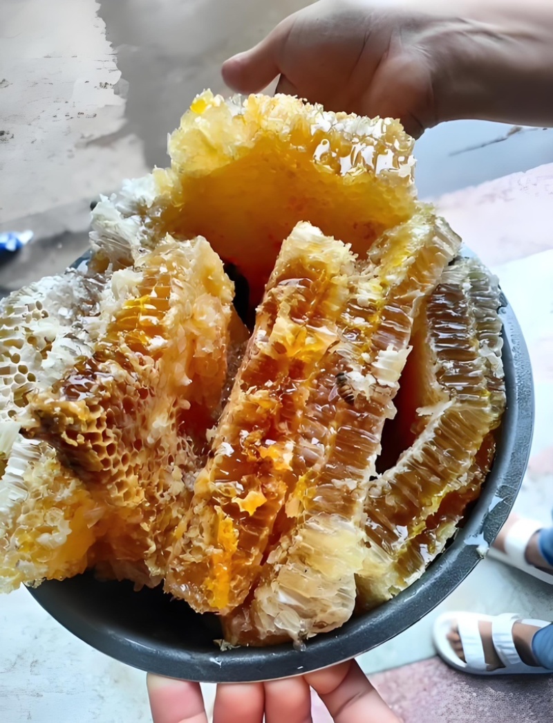 云南农村蜂蜜