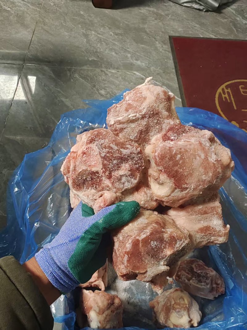 去皮小肘子