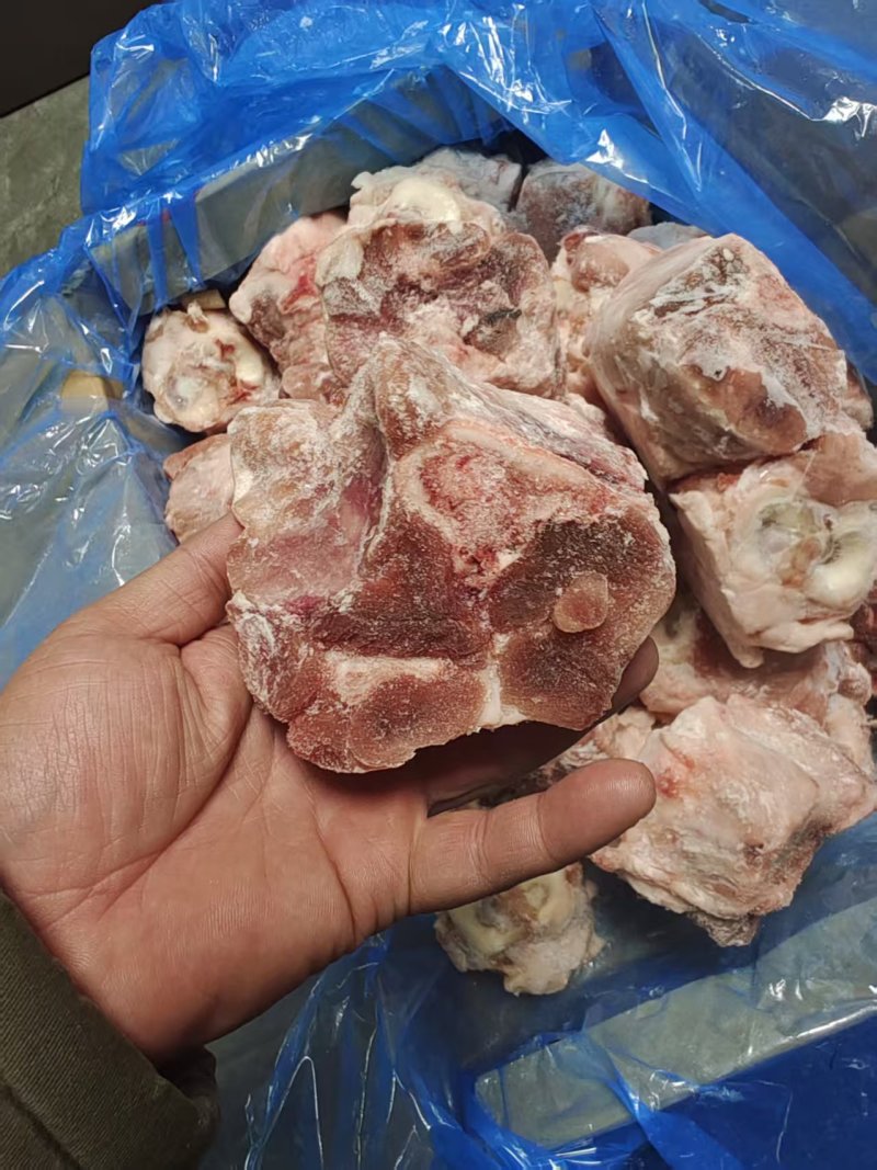 去皮小肘子