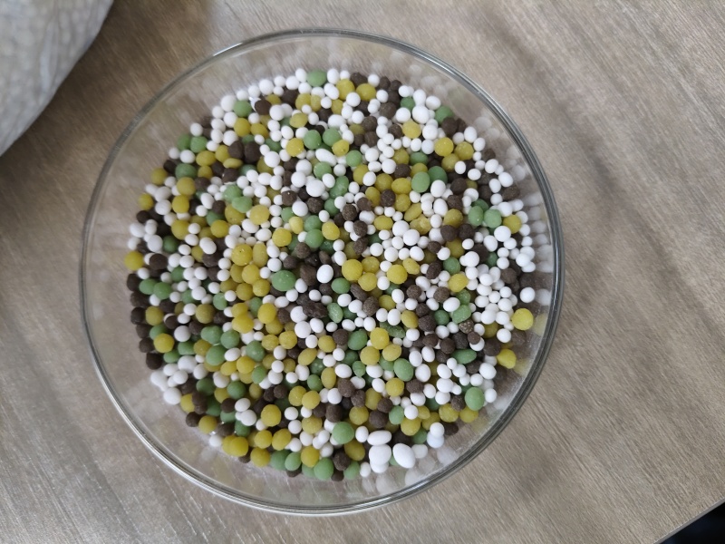 纯硫基果蔬优15-5-30高氮高钾，营养全面，经济作物适用