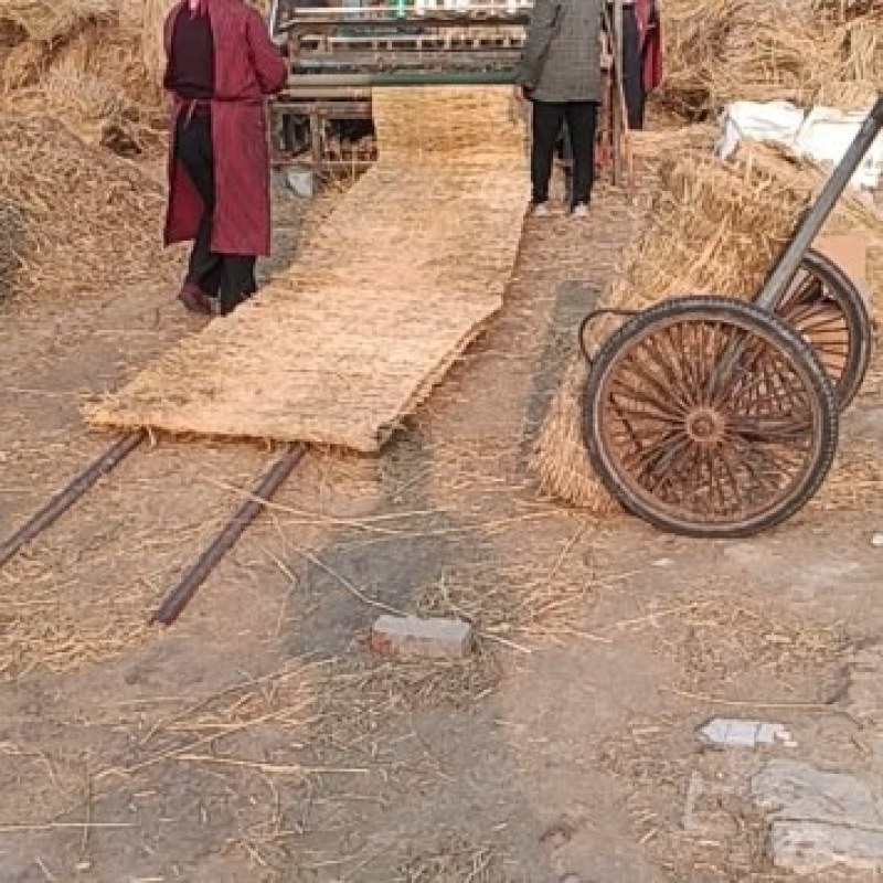 大量出售草捆，草苫子