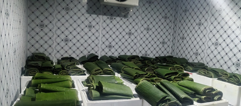 云南西双版纳特色佐料和芭蕉叶