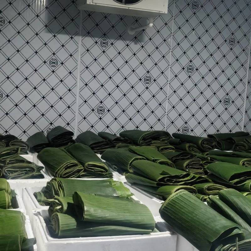 云南西双版纳特色佐料和芭蕉叶