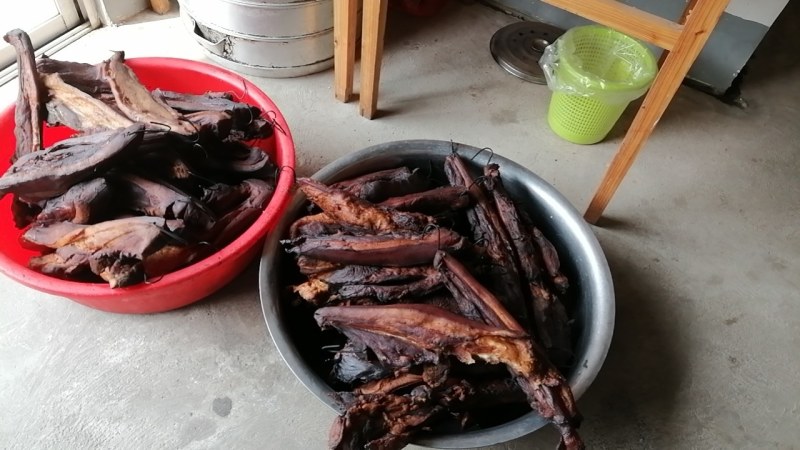 桂林华江猫儿山农家自制烟熏土猪腊肉