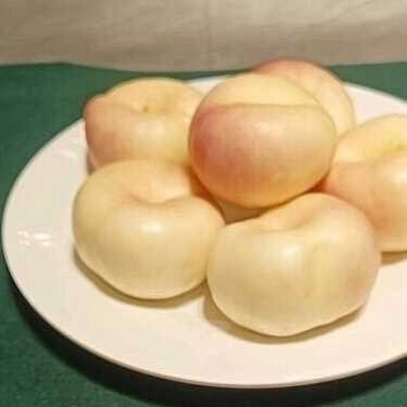 白奶油蟠桃，36-3，油蟠8号，脆甜爽口奶香味，欢迎订购