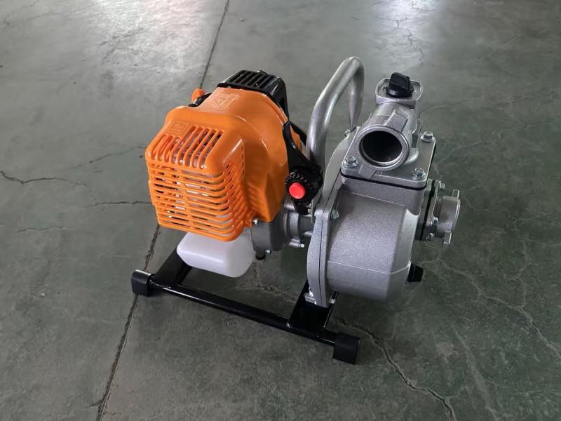 水泵抽水快，扬程远，排水灌溉两不误，一机多用更省心