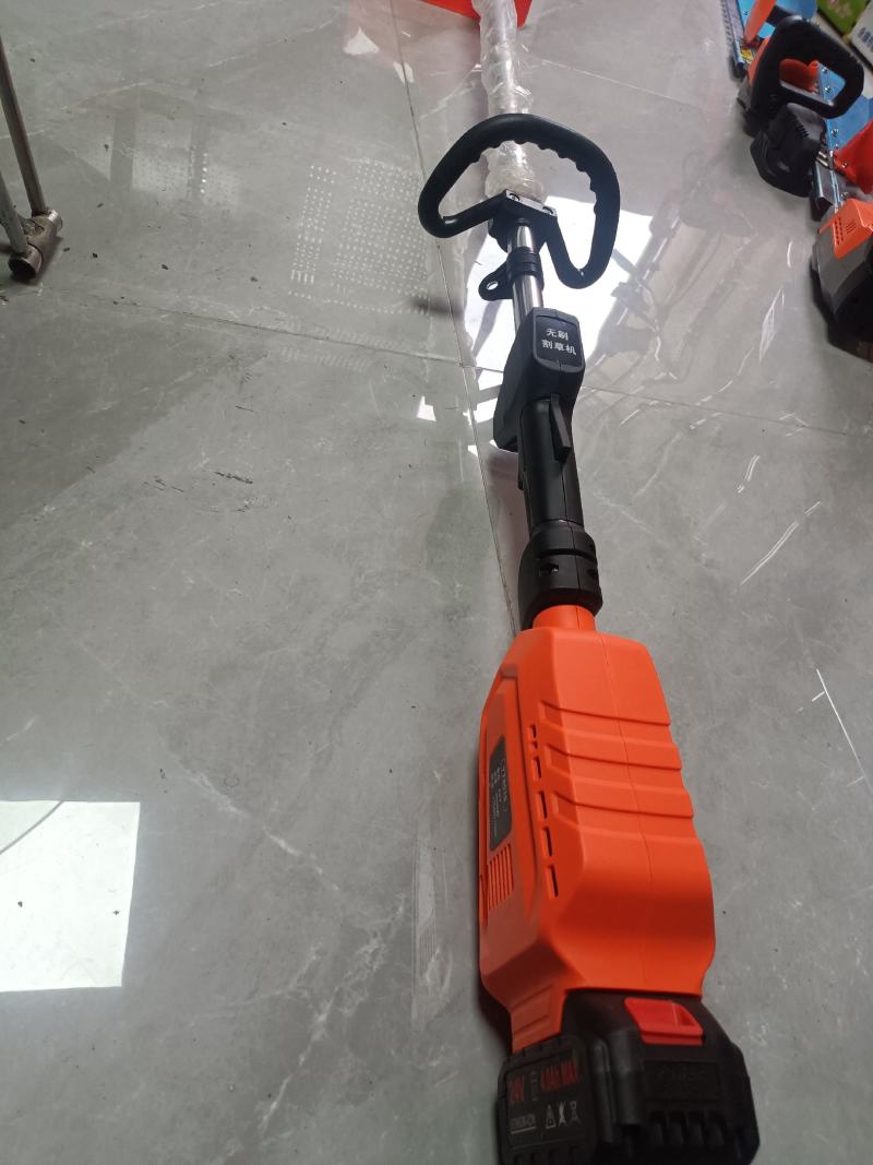 8015无刷割草机静音高效轻便耐用割草干净又省力续航更久