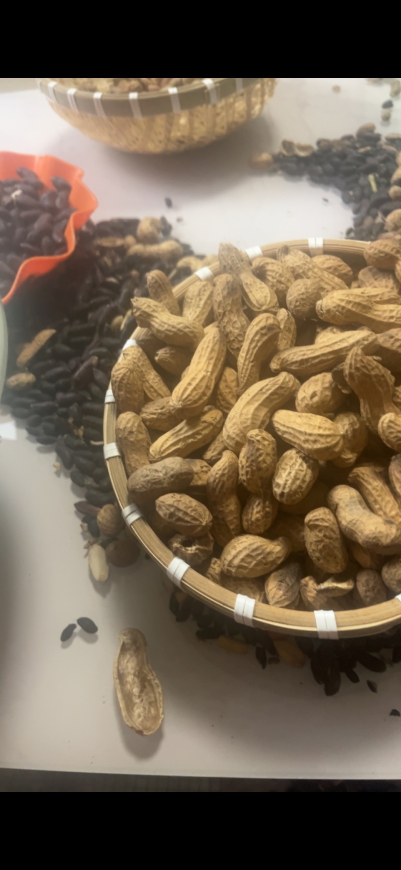 我们这里的富硒黑花生炒货，有哪位朋友想品尝了可以下单了