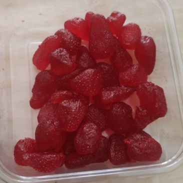 草莓果脯