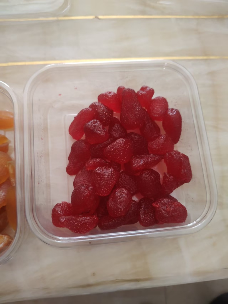 草莓果脯