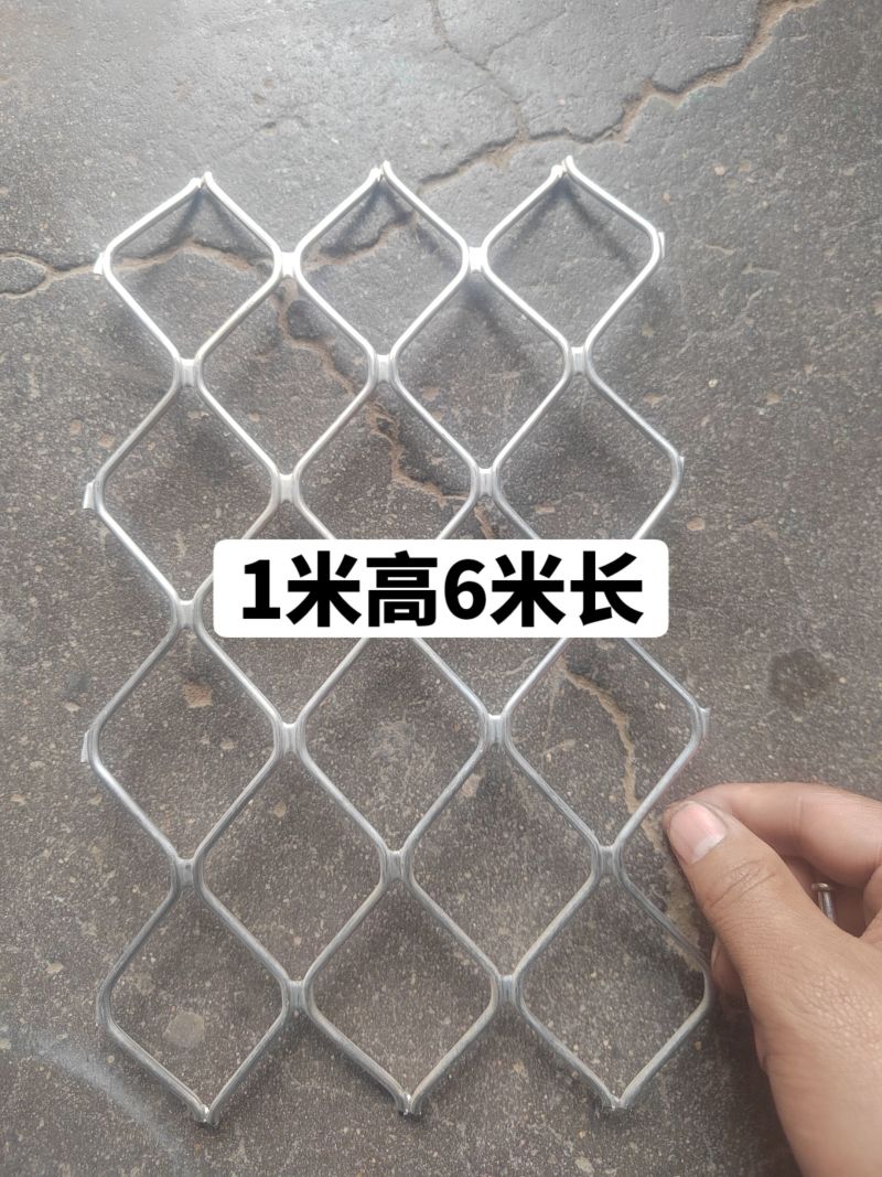 铝美格网质轻高强、永不生锈、美观易装、免维护、寿命长