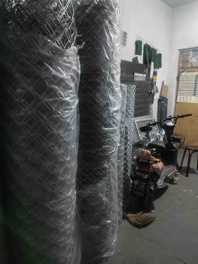 铝美格网阳台/楼梯护栏、平台踏板-车间/仓库隔离