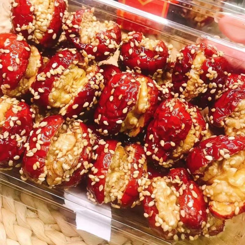 新品芝麻枣夹核桃盒装200克网红**零食芝麻枣夹核桃厂