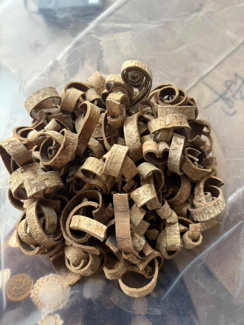 厚朴刮皮厚朴川厚朴产地直发过筛货