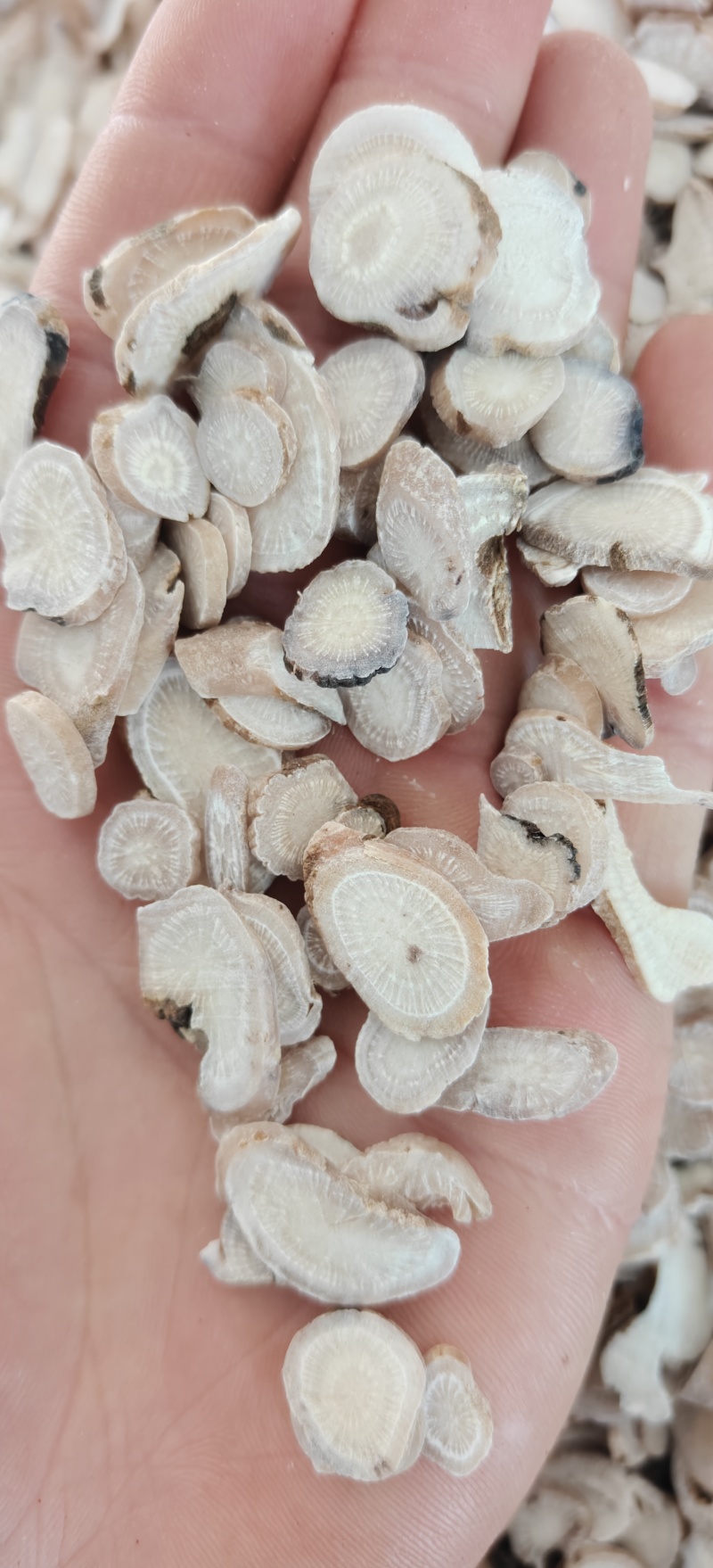 白芍统货无硫道地药材实拍图关书药业专注品质如图所示