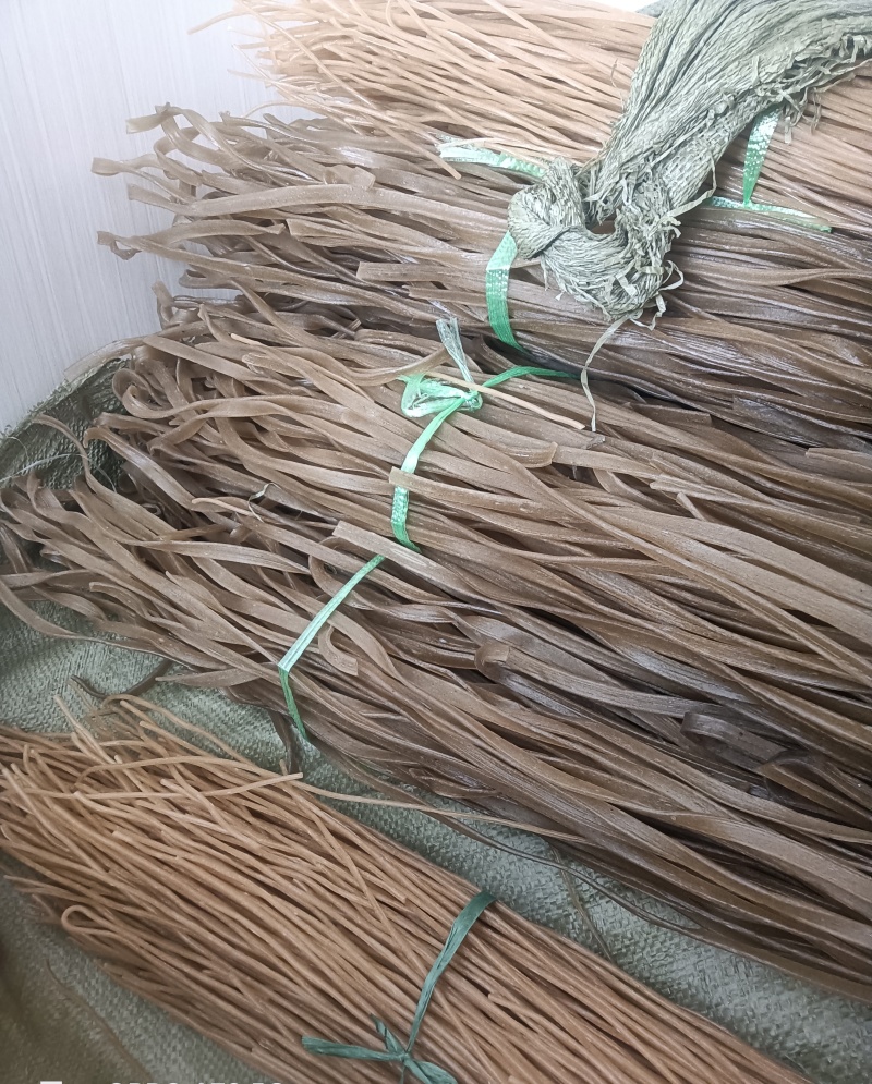 纯红薯粉条（宽粉）货真价实、假一赔万。