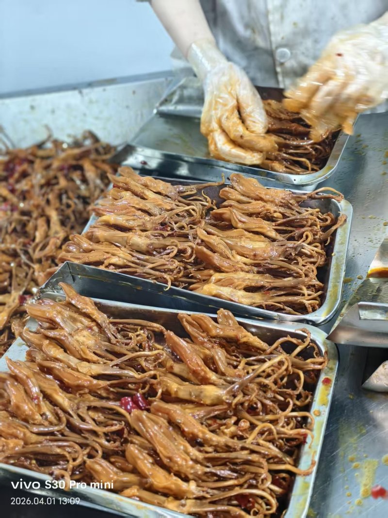 鸭舌，卤鸭舌